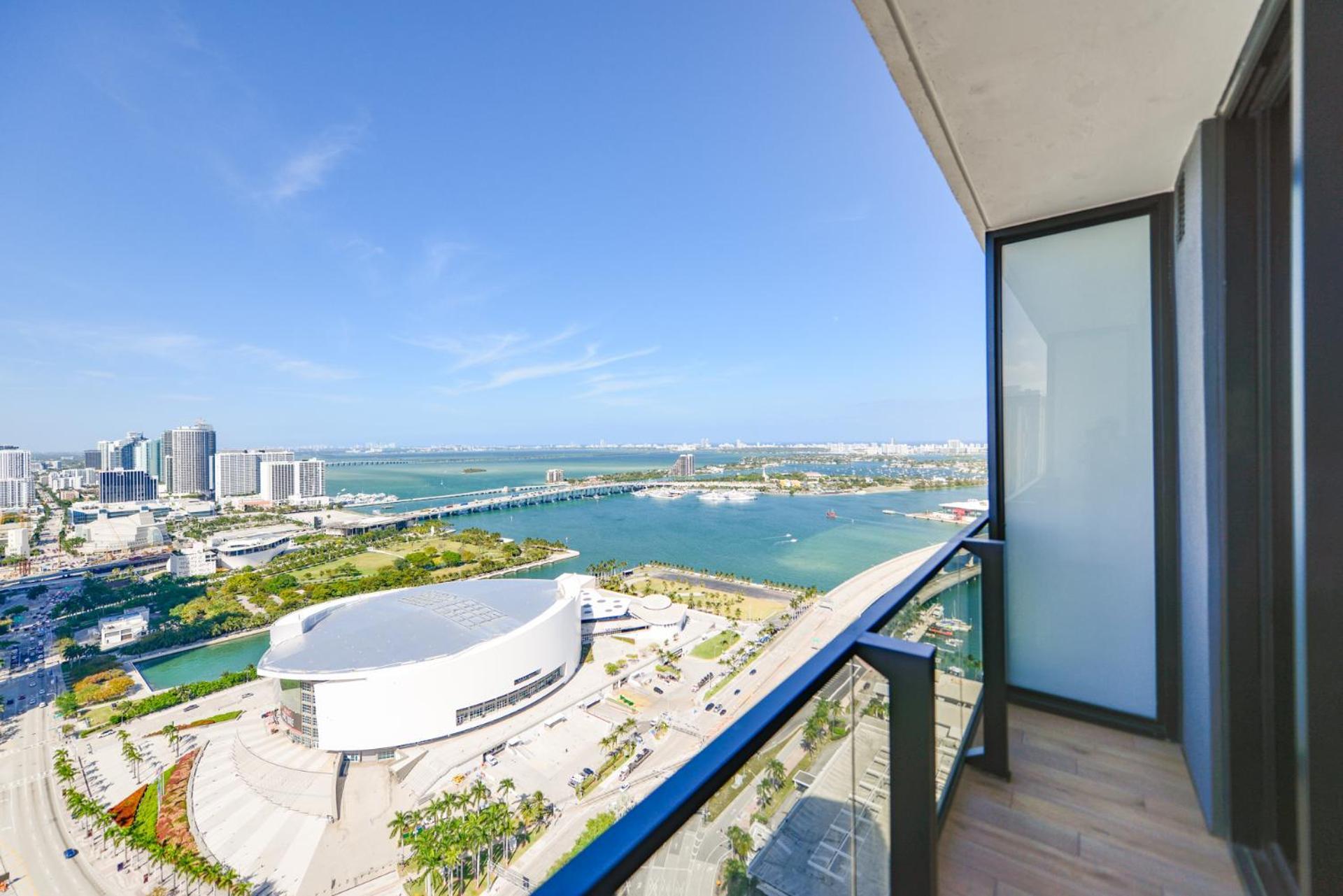 Apartamento Bayside Luxury: Studio Near Bayfront Park *