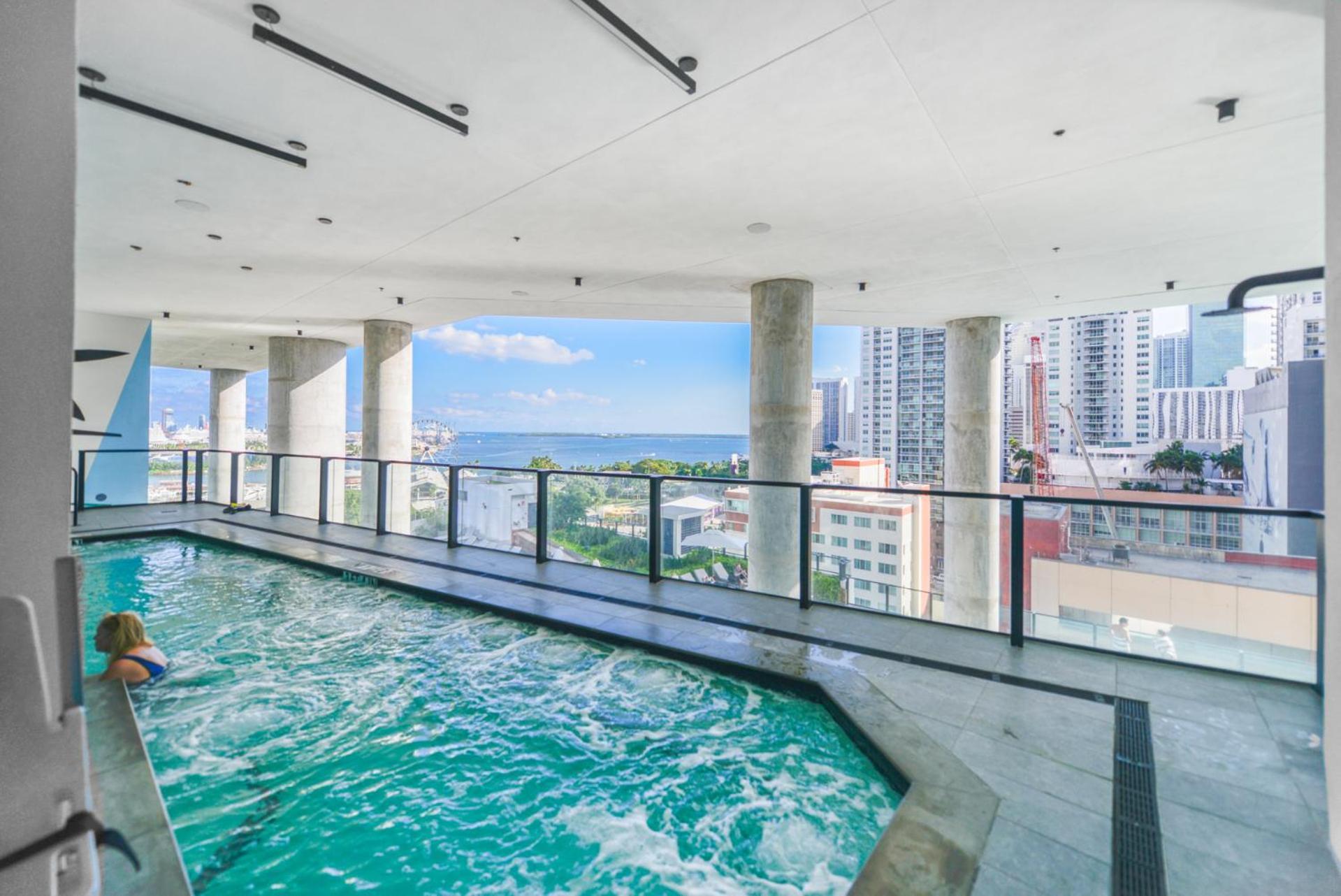 Apartamento Bayside Luxury: Studio Near Bayfront Park Miami